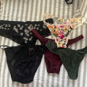 Bundle of 5 panties